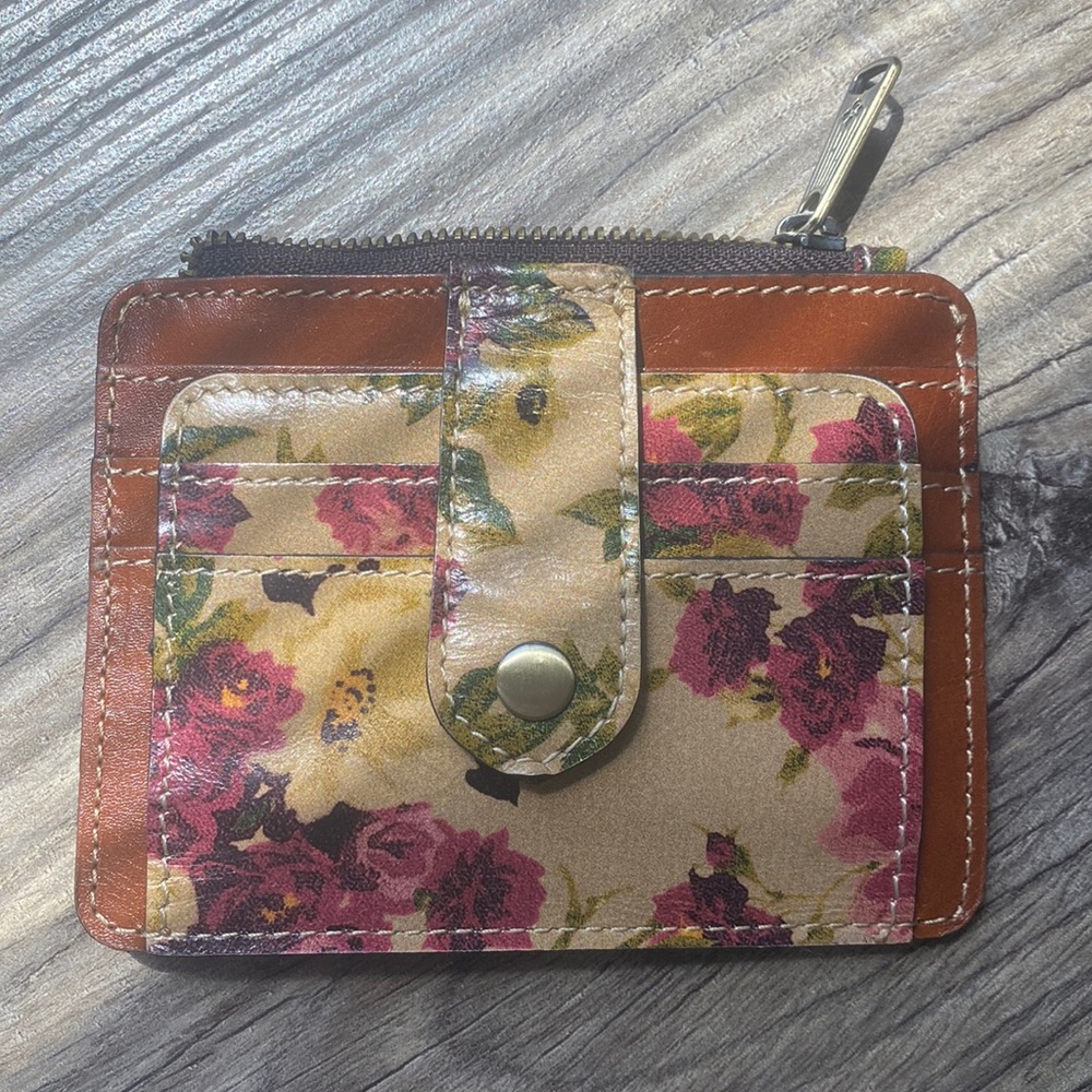 Excellent condition Patricia Nash Genuine Leather Wallet